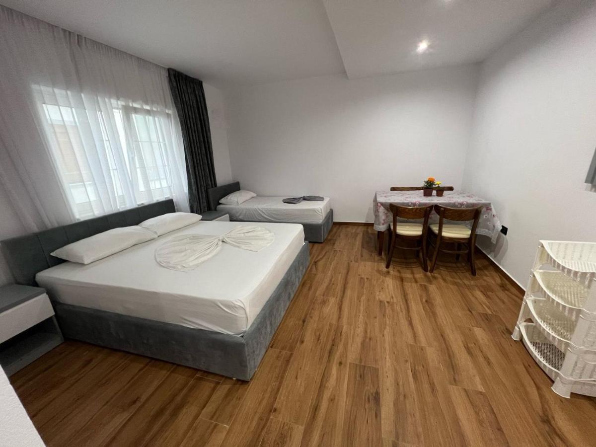 Hotel Vila Herta Durrës Eksteriør billede